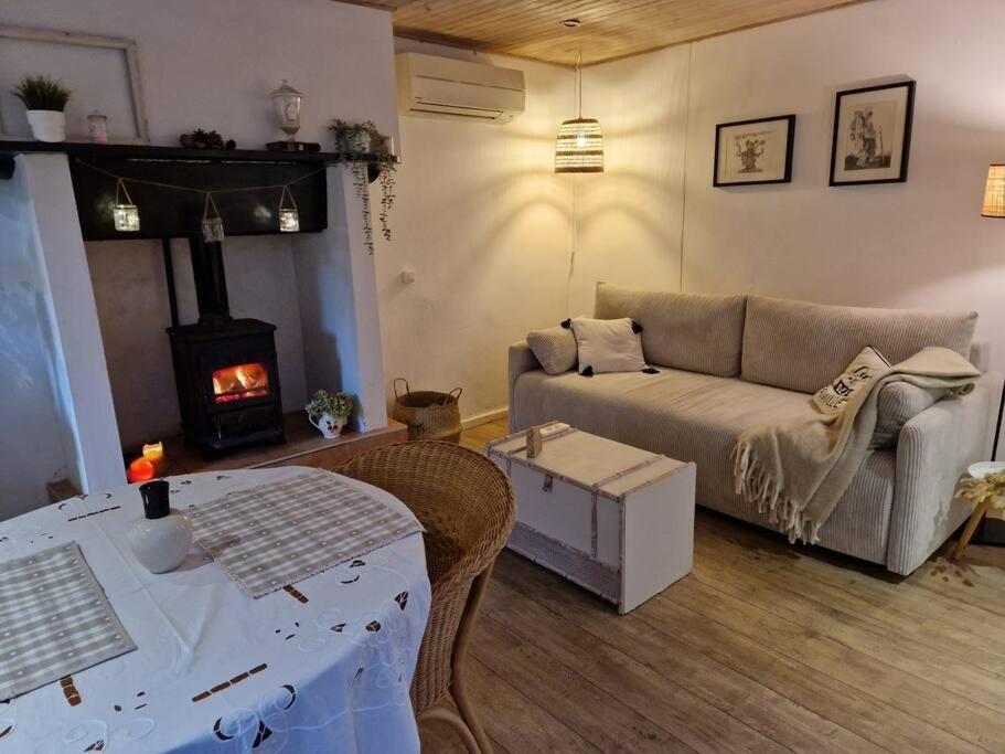 Petit Cottage Breton Saint-Mayeux Extérieur photo
